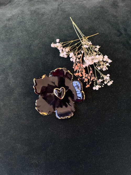 broche.noire.flora.1